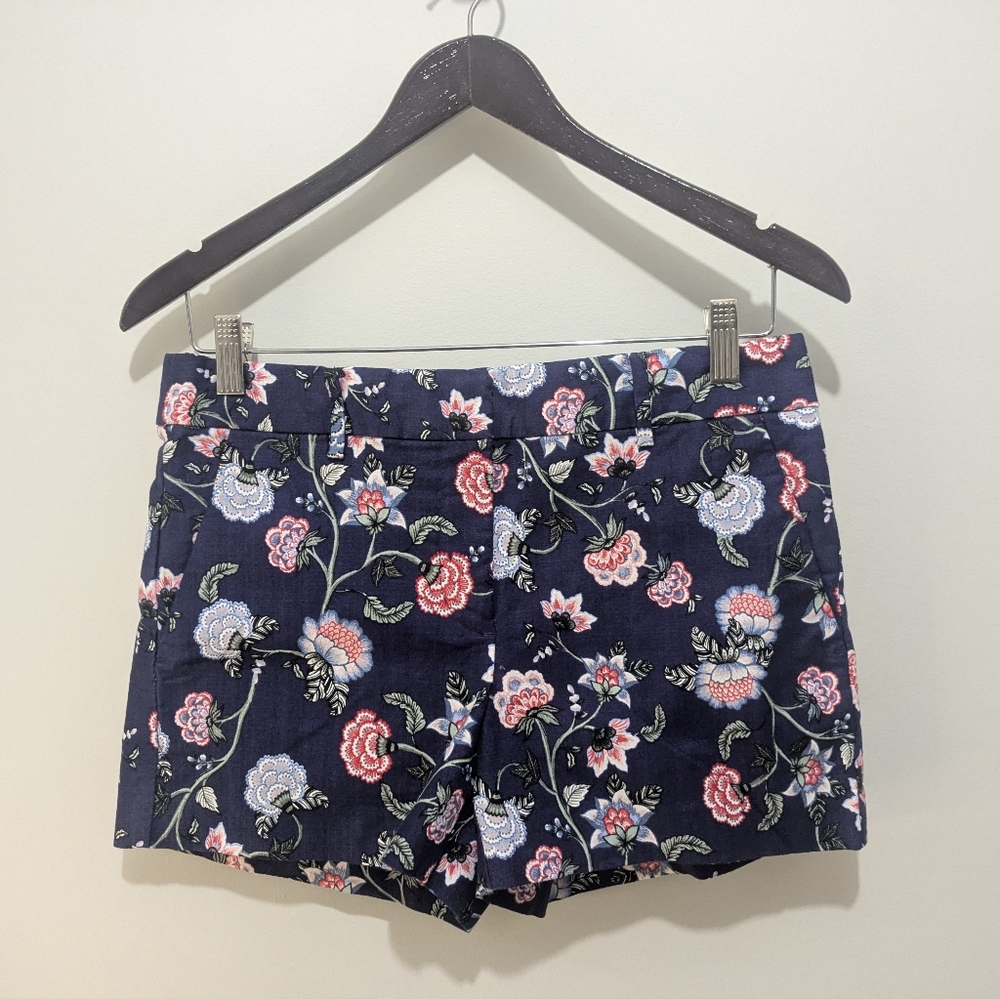 *NWOT* Loft Excellent Condition 4 Petite Navy Blue Floral Riviera Shorts